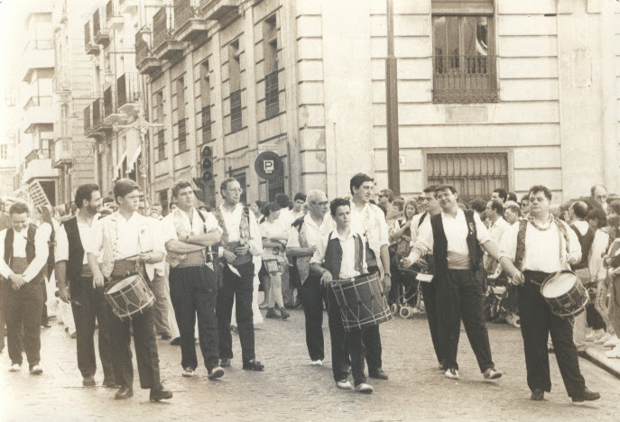 LA DOLÇAINA A LA FESTA ALCOIANA DE MOROS I CRISTIANS